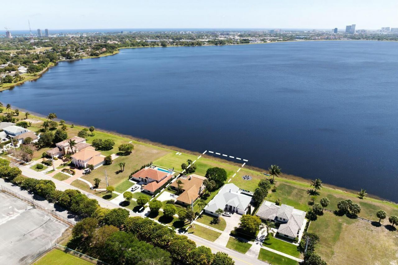 3600 N Shore Drive, West Palm Beach, FL 33407 Photo