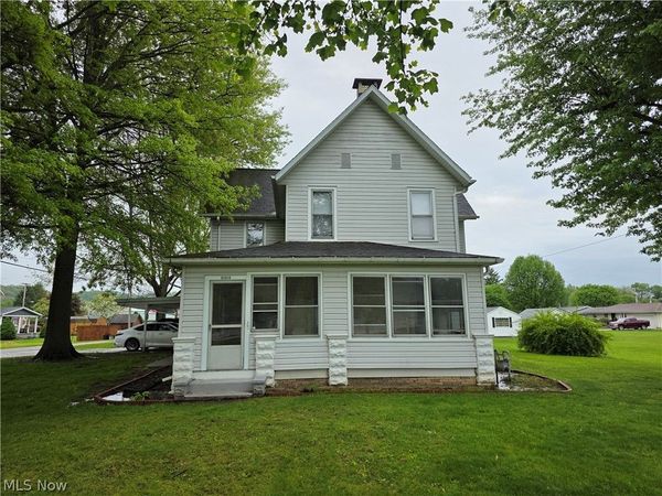 60951 County Road 9 , Newcomerstown, OH 43832