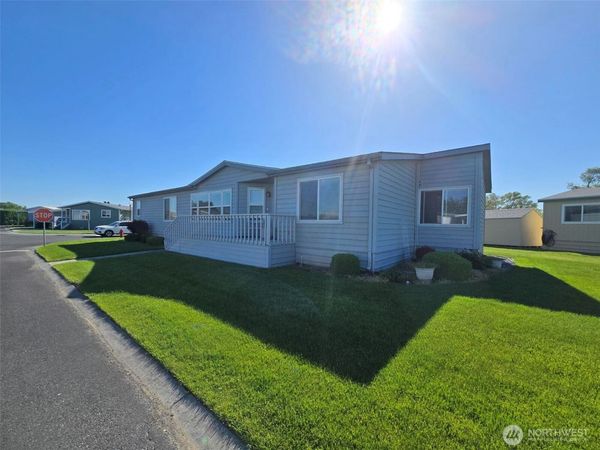 2240 W Broadway NE, Unit 224, Moses Lake, WA 98837