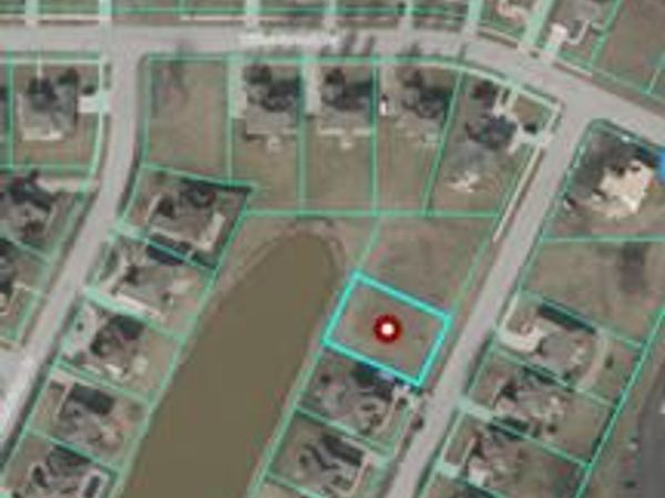 916 Stonebridge Drive , Schererville, IN 46375