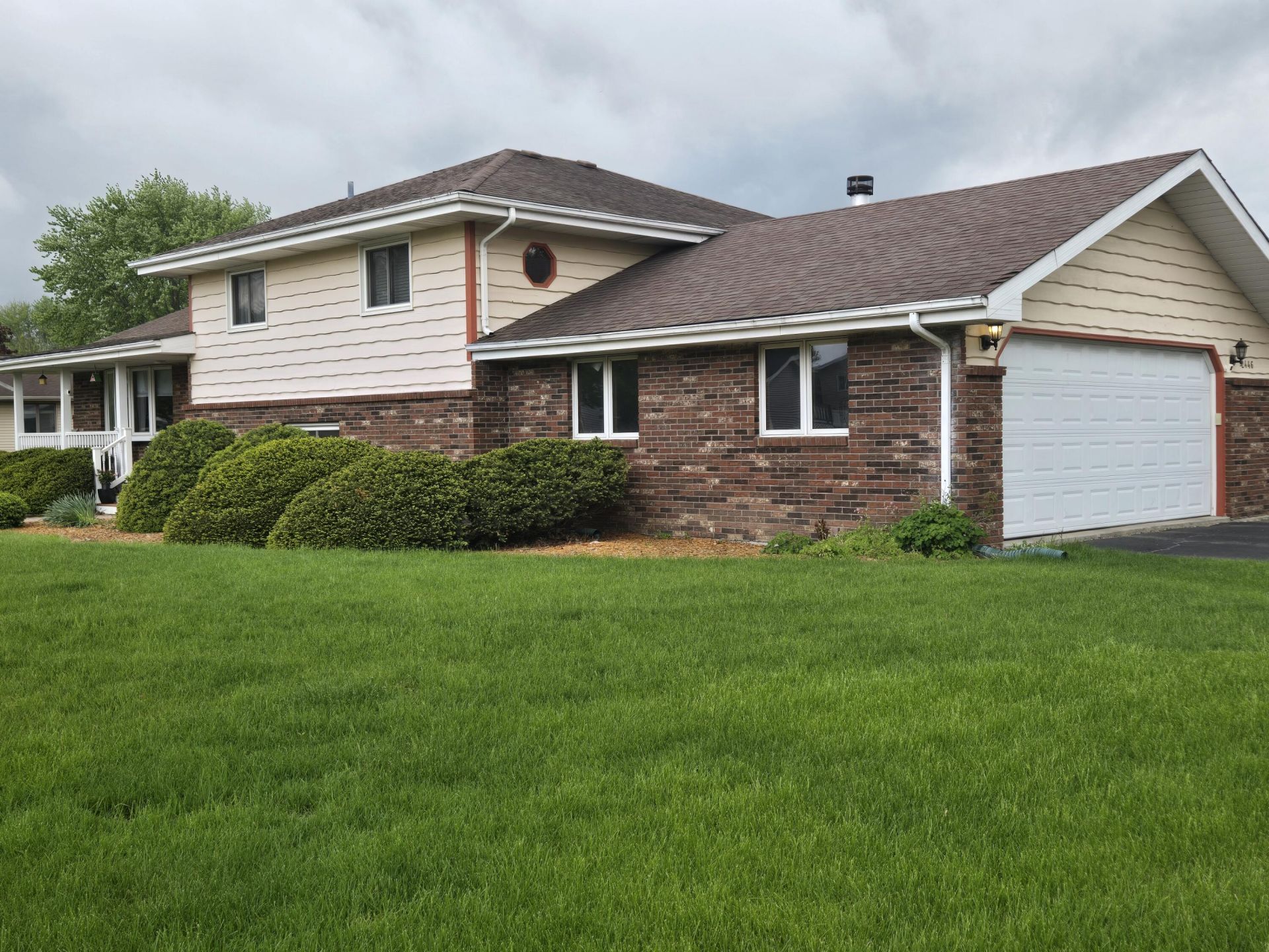 2446 Rolling Hill Drive, Dyer, IN 46311 Main Photo