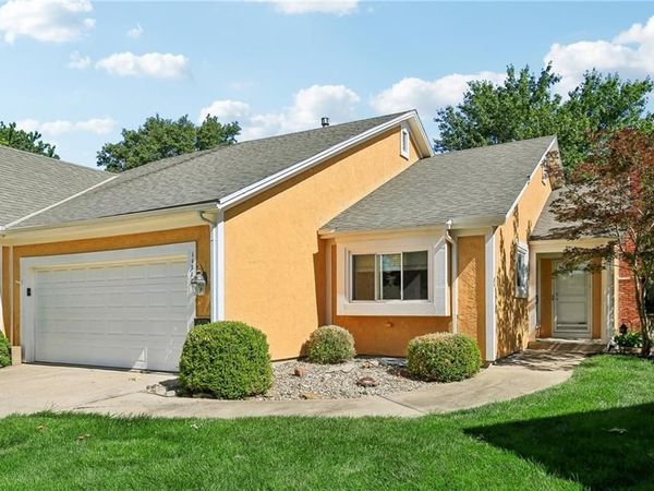 11318 King Street, Overland Park, KS 66210