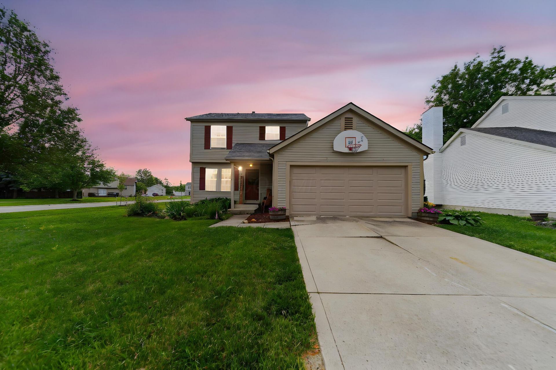 1387 Village Drive , Marysville, OH 43040 Main Photo
