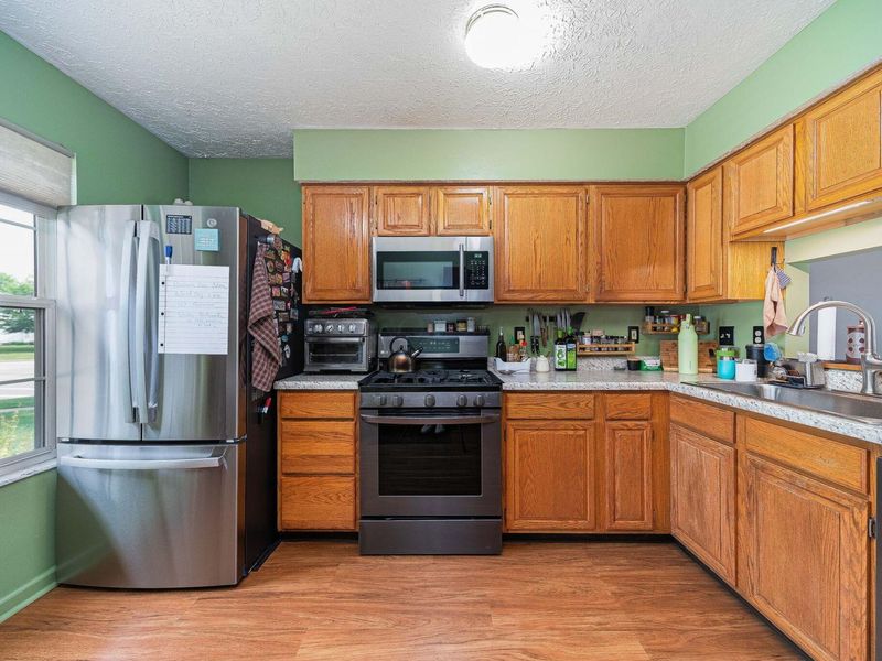 1387 Village Drive, Marysville, OH 43040 Photo 10