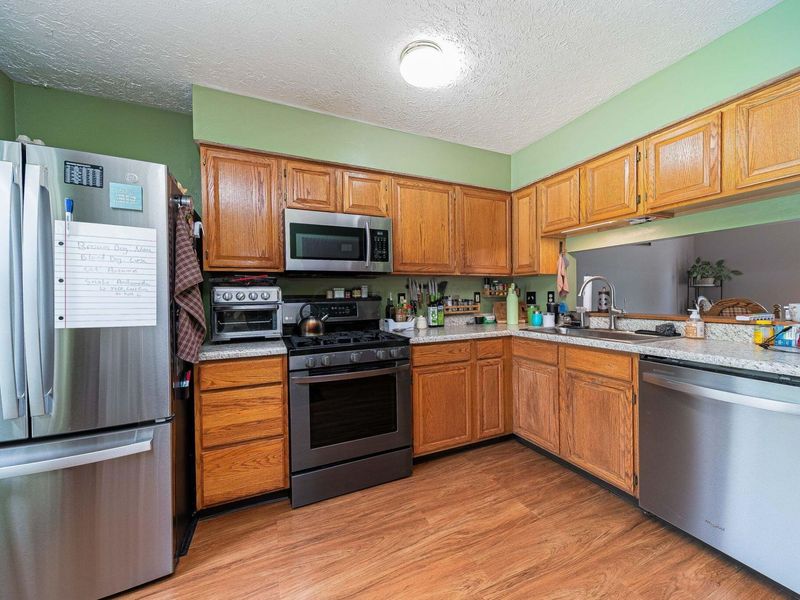 1387 Village Drive, Marysville, OH 43040 Photo 11
