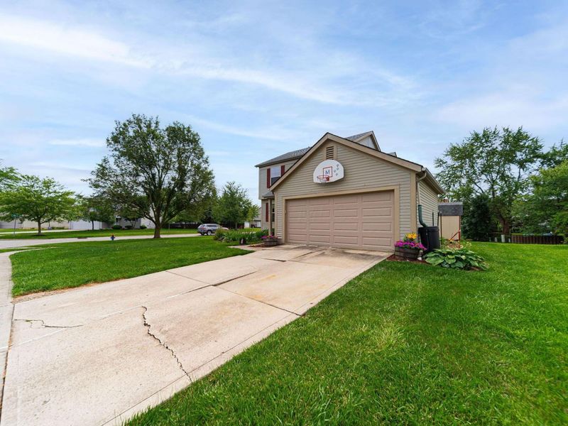 1387 Village Drive, Marysville, OH 43040 Photo 3