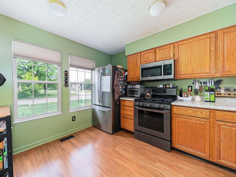 1387 Village Drive, Marysville, OH 43040 Photo 9
