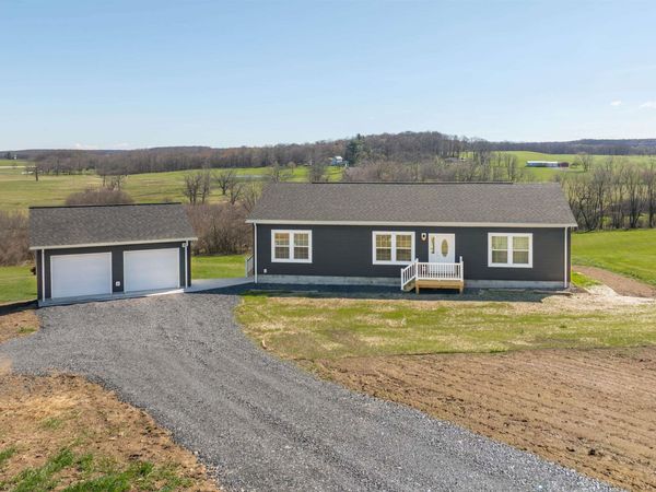 238 E Meadowlark Drive, Bruceton Mills, WV 26525