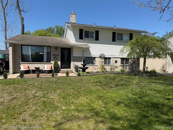 18525 Middlebelt Road, Livonia, MI 48152