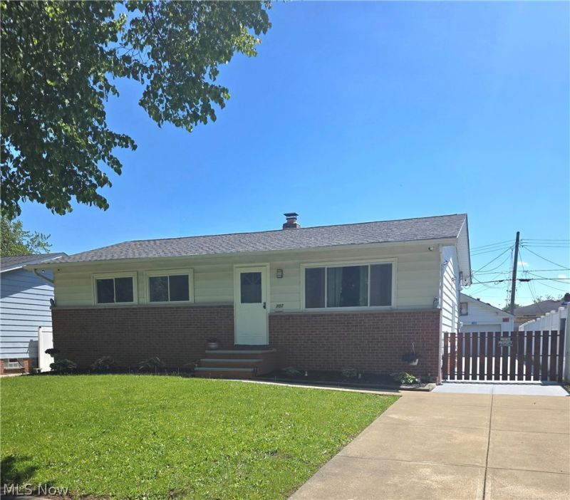 707 Timothy Lane , Cleveland, OH 44109 Main Photo