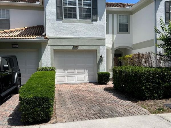 7041 CADIZ BOULEVARD , ORLANDO, FL 32819