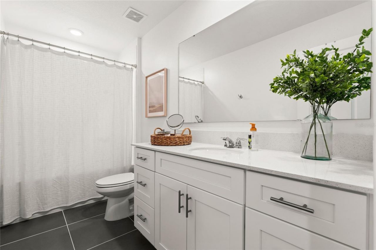 2516 Hoptree Lane , Edgewater, FL 32141 Photo