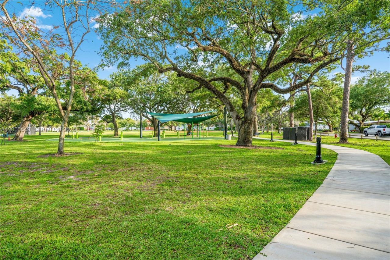 1526 SW 20th Ave , Fort Lauderdale, FL 33312 Photo