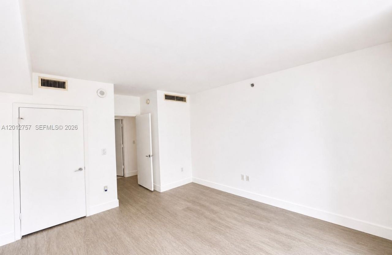 500 Brickell Ave, Unit 2904, Miami, FL 33131 Photo