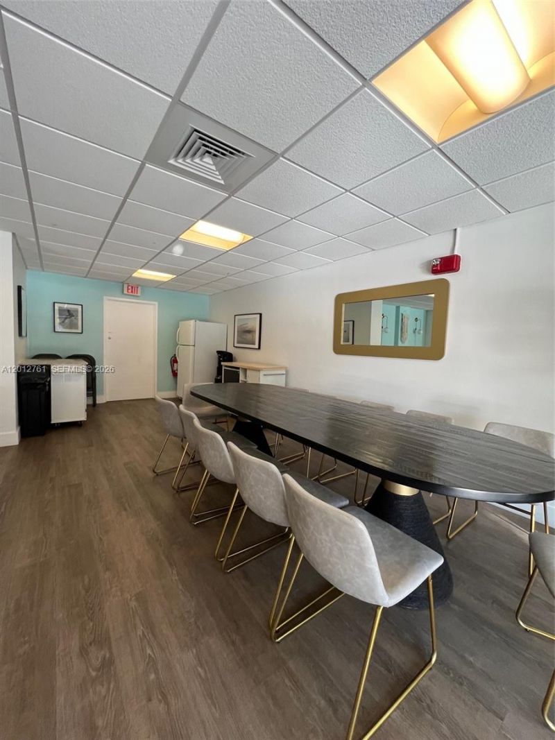 880 NE 69th St , Unit 11M, Miami, FL 33138 Photo