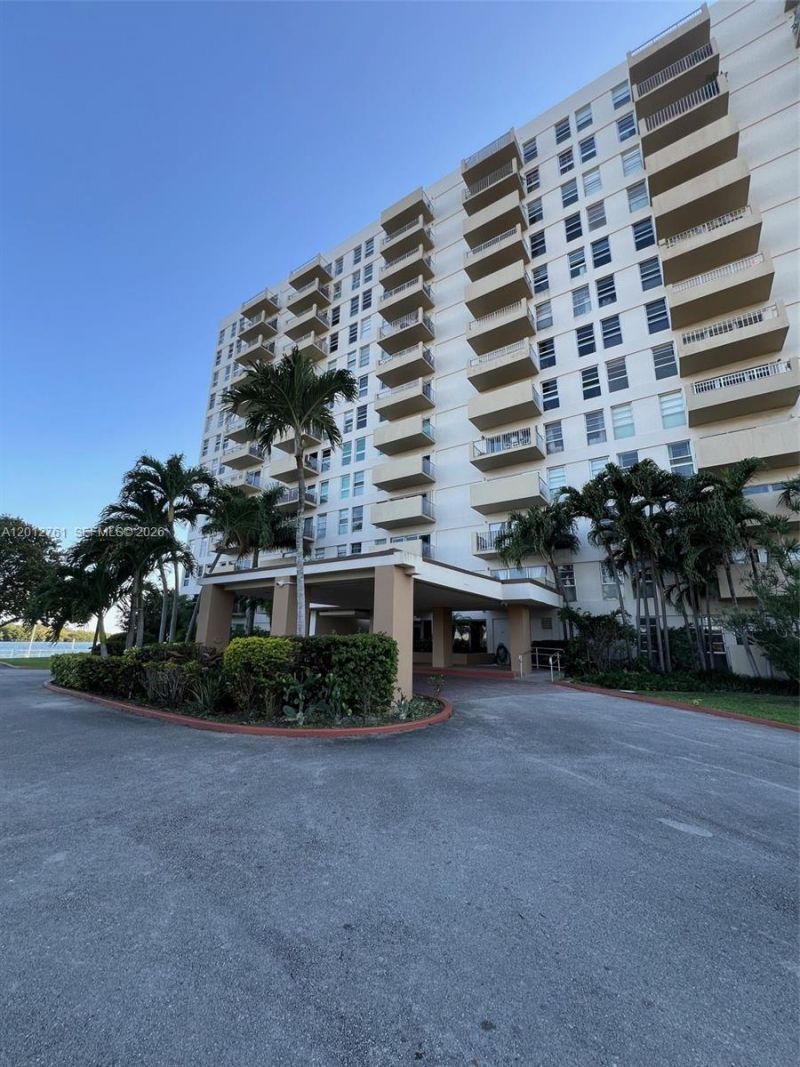 880 NE 69th St , Unit 11M, Miami, FL 33138 Photo