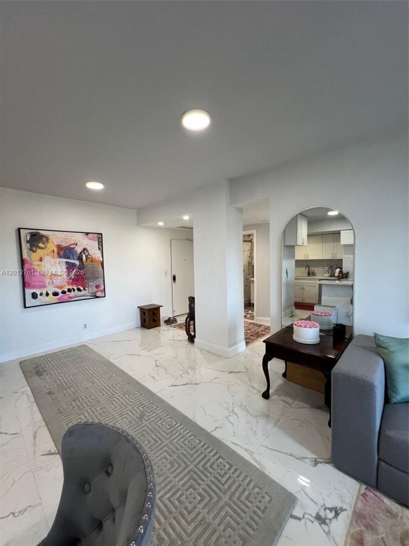 880 NE 69th St , Unit 11M, Miami, FL 33138 Photo