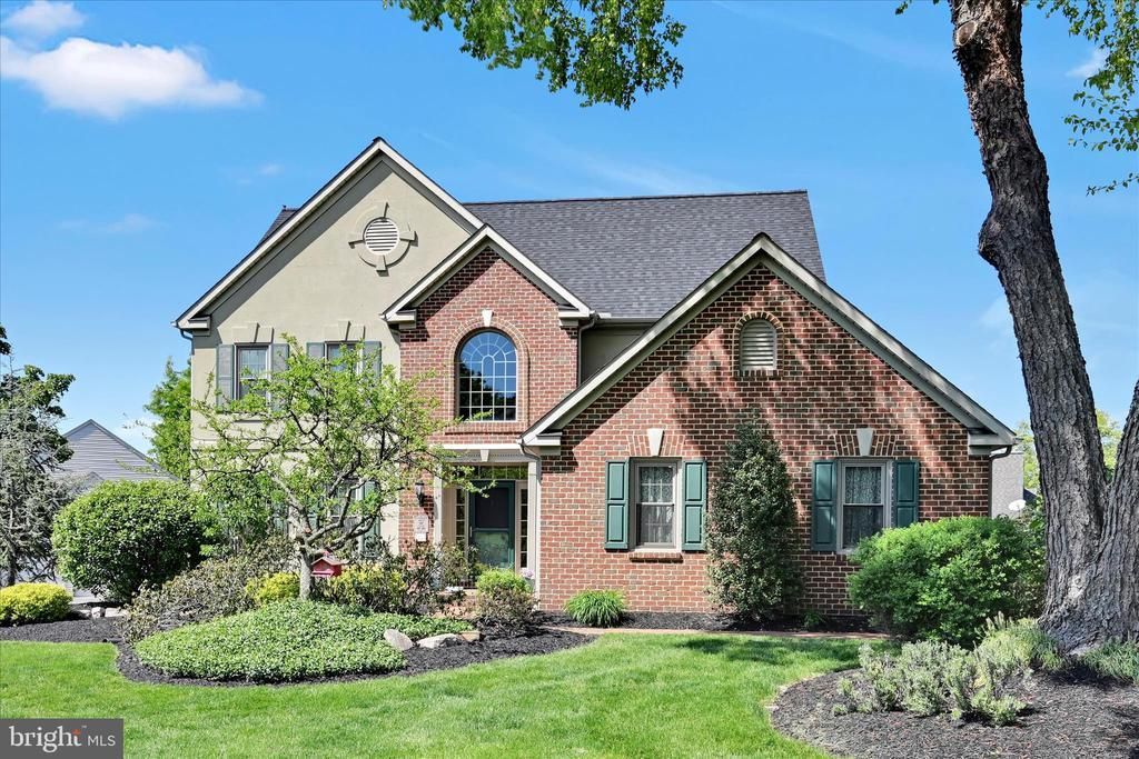 23 GREENBRIER LANE, WILLOW STREET, PA 17584
