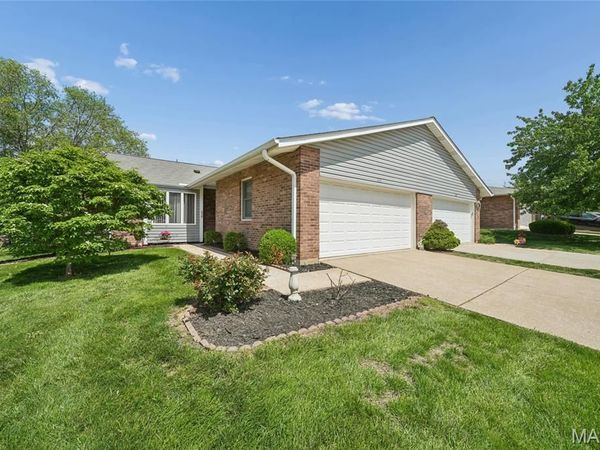 1621 Rosewall Drive, Unit F, St Charles, MO 63303