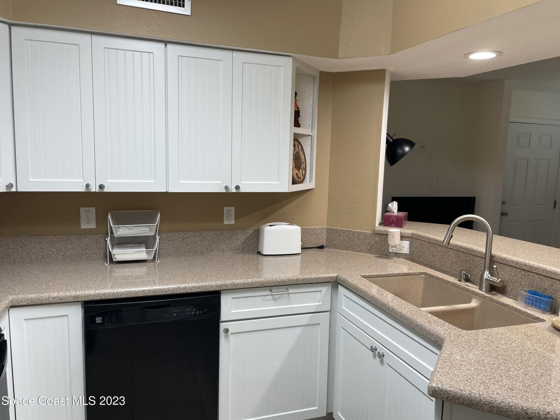 8401 N Atlantic Avenue, Unit F5, Cape Canaveral, FL 32920 Photo