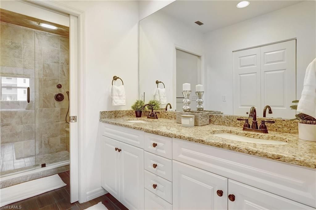 470 Launch Cir , Unit V-405, Naples, FL 34108 Photo