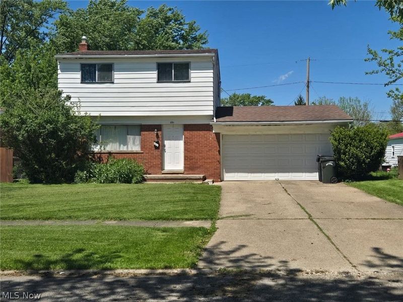 890 Salem Avenue, Elyria, OH 44035 Photo 1