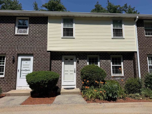 79 Oakridge Drive, Londonderry, NH 01844