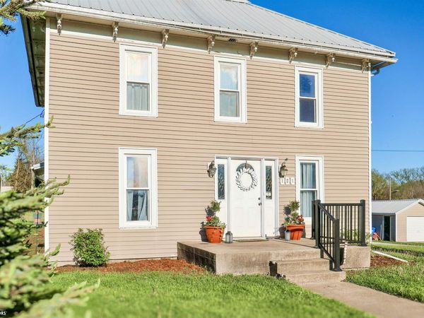 101 Tipperary Street, Melrose, IA 52569