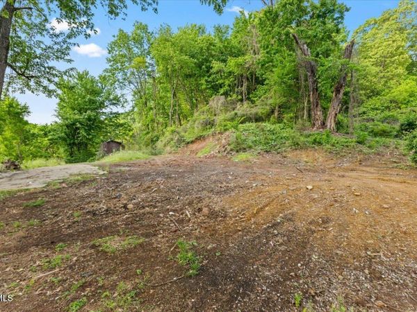 112 Grant Parlier Road, Elizabethton, TN 37643