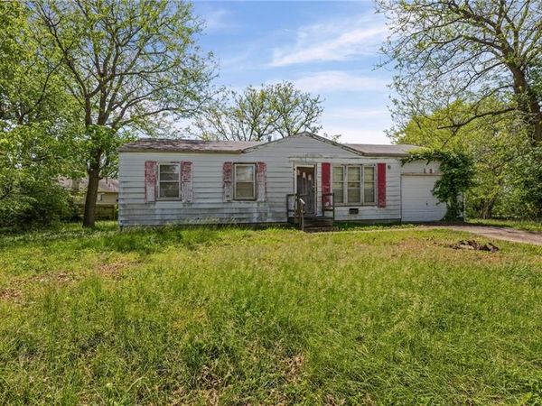 1729 Lockhart Lane, Osawatomie, KS 66064