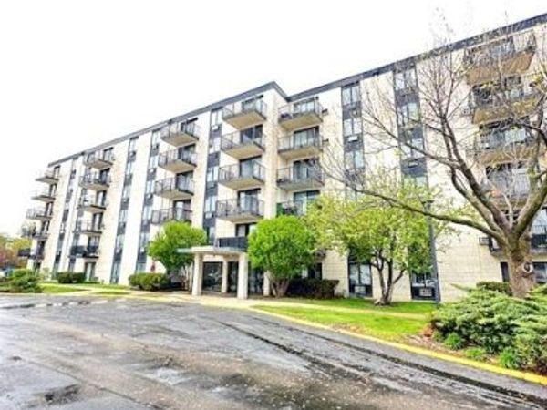9128 W Terrace Drive, Unit 4F, Niles, IL 60714