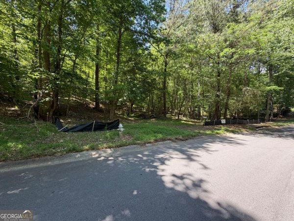 2761 Gardenwood Court SW, Lilburn, GA 30047