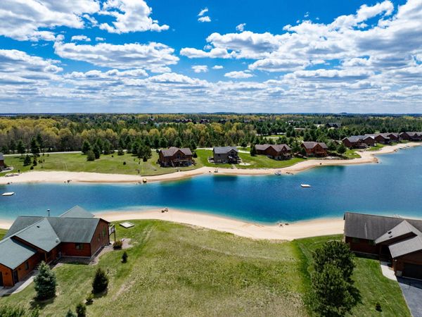 W5601 Castaway Drive, New Lisbon, WI 53950