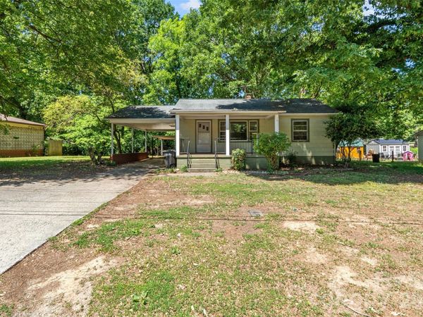 412 Eastside Drive, Statesville, NC 28625