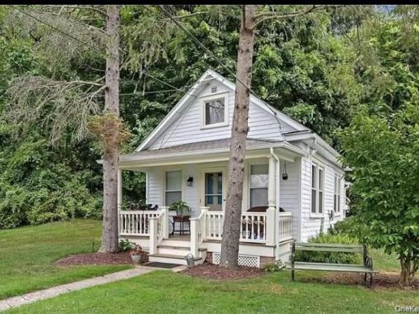 20 Main Street , Hughsonville, NY 12590