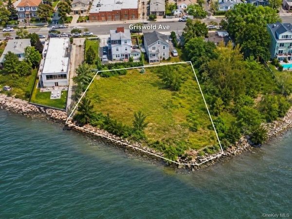 Bayshore Avenue, Bronx, NY 10460