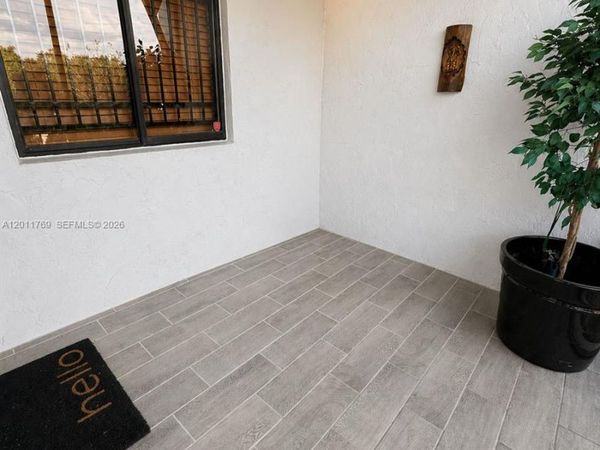 286 Racquet Club Rd , Unit 204, Weston, FL 33326