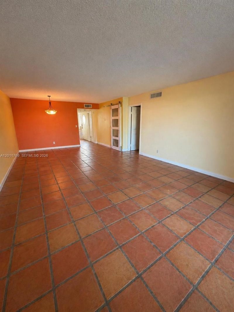 286 Racquet Club Rd , Unit 204, Weston, FL 33326 Photo
