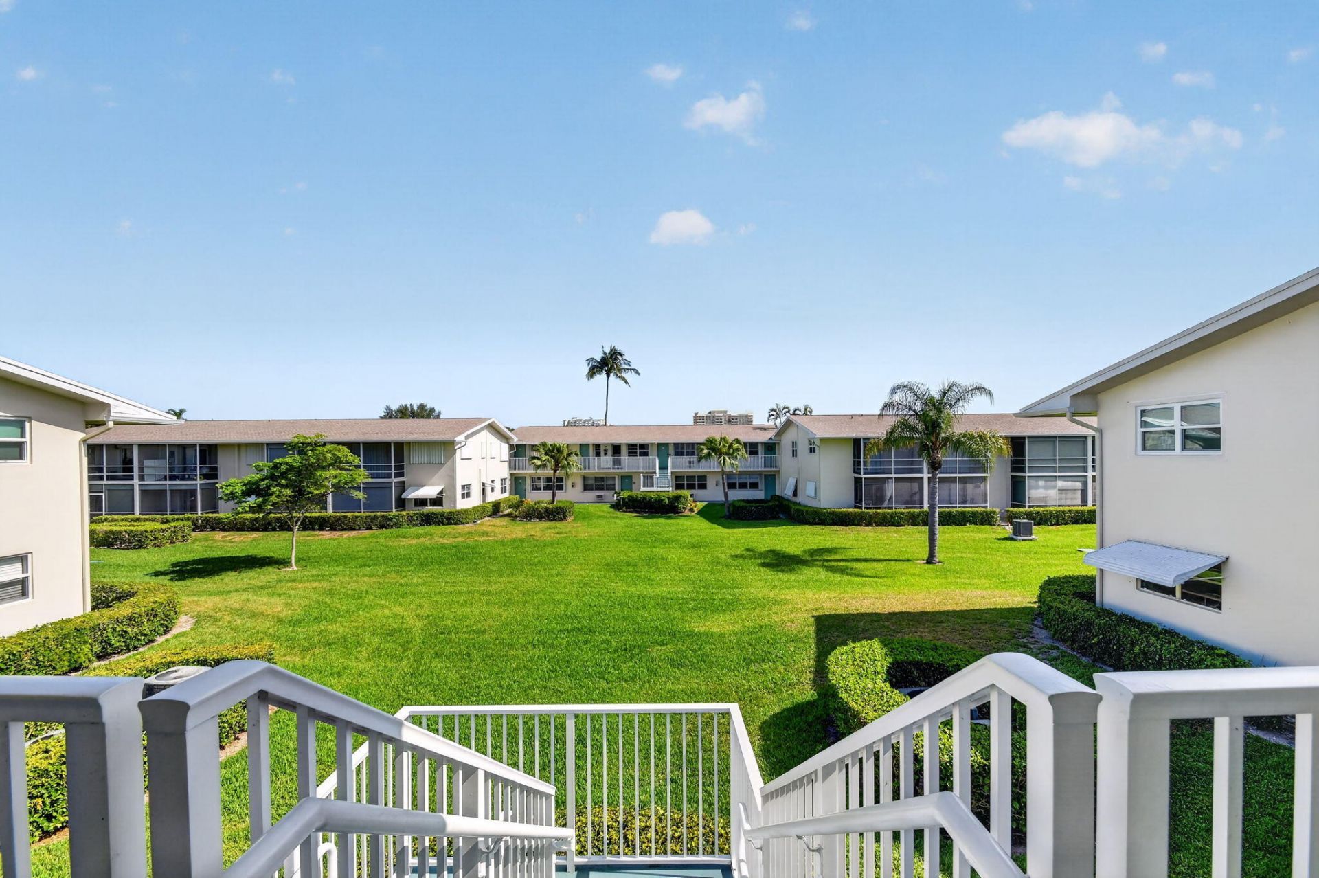 600 Horizon W, Unit 207, Boynton Beach, FL 33435 Photo