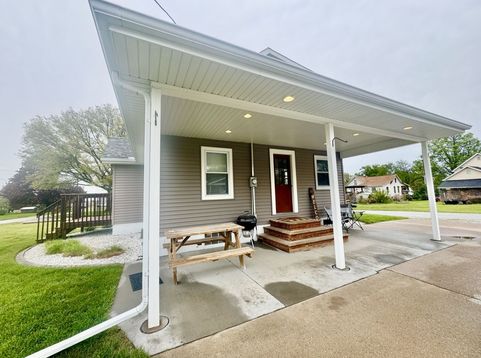 Main Photo