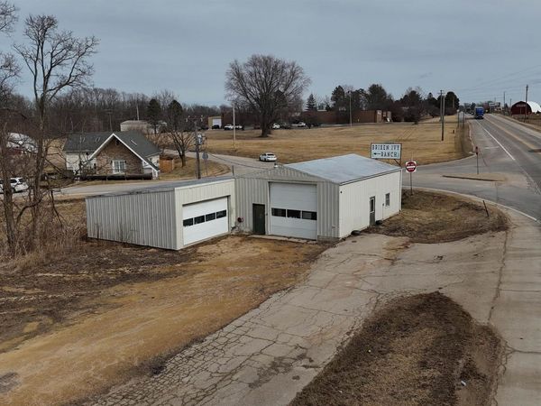 1328 US Highway 20 West, ELIZABETH, IL 61028