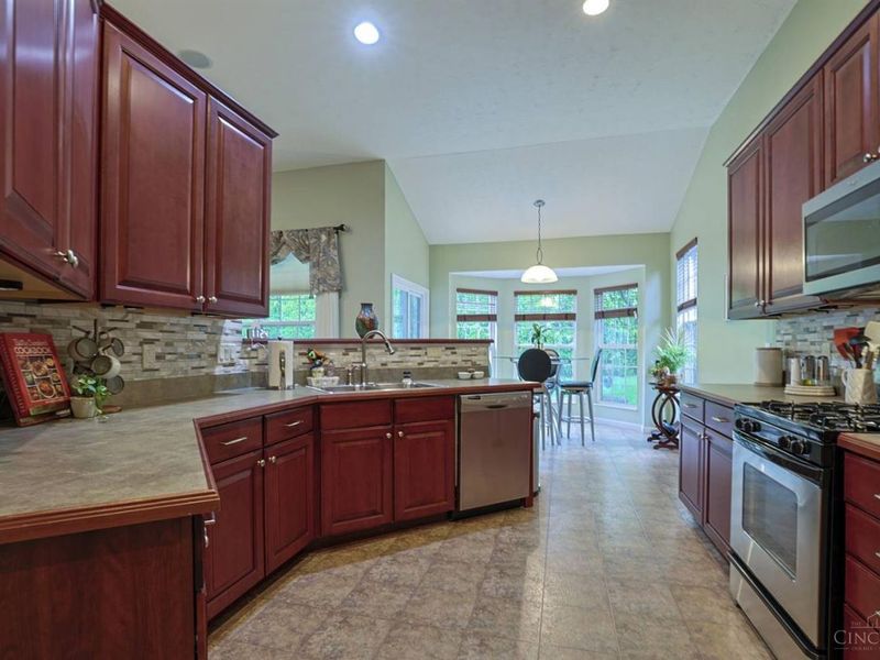 5252 Venetian Way, Hamilton Twp, OH 45152 Photo 14