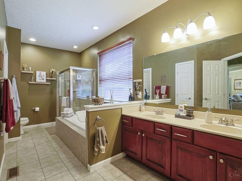 5252 Venetian Way, Hamilton Twp, OH 45152 Photo 24
