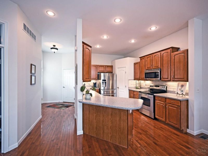7398 Red Oak Court, Mason, OH 45040 Photo 6