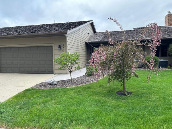 970 Rolling Greens Lane NW, Hutchinson, MN 55350
