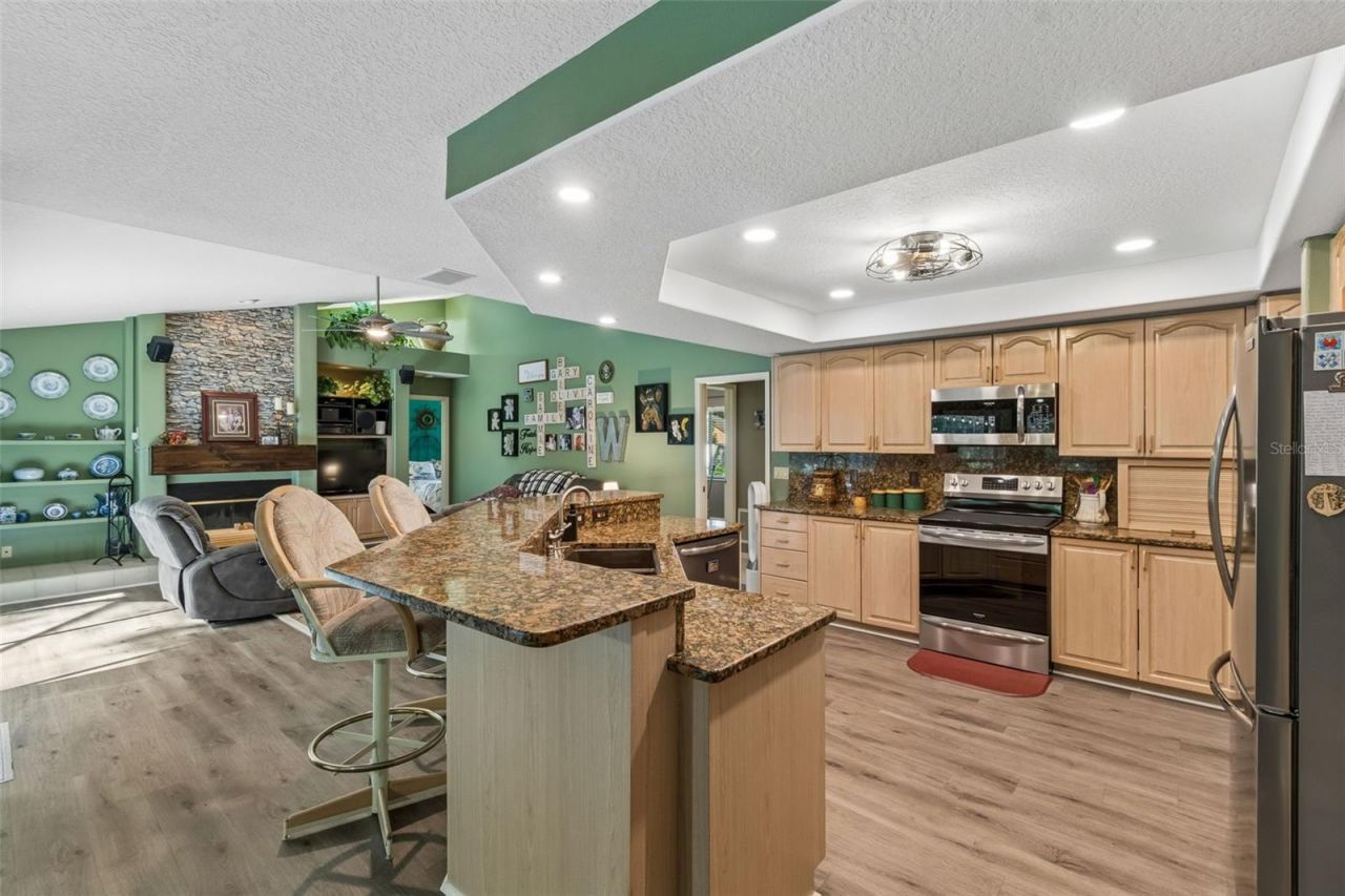 1661 Woodridge Court, Lutz, FL 33559 Photo