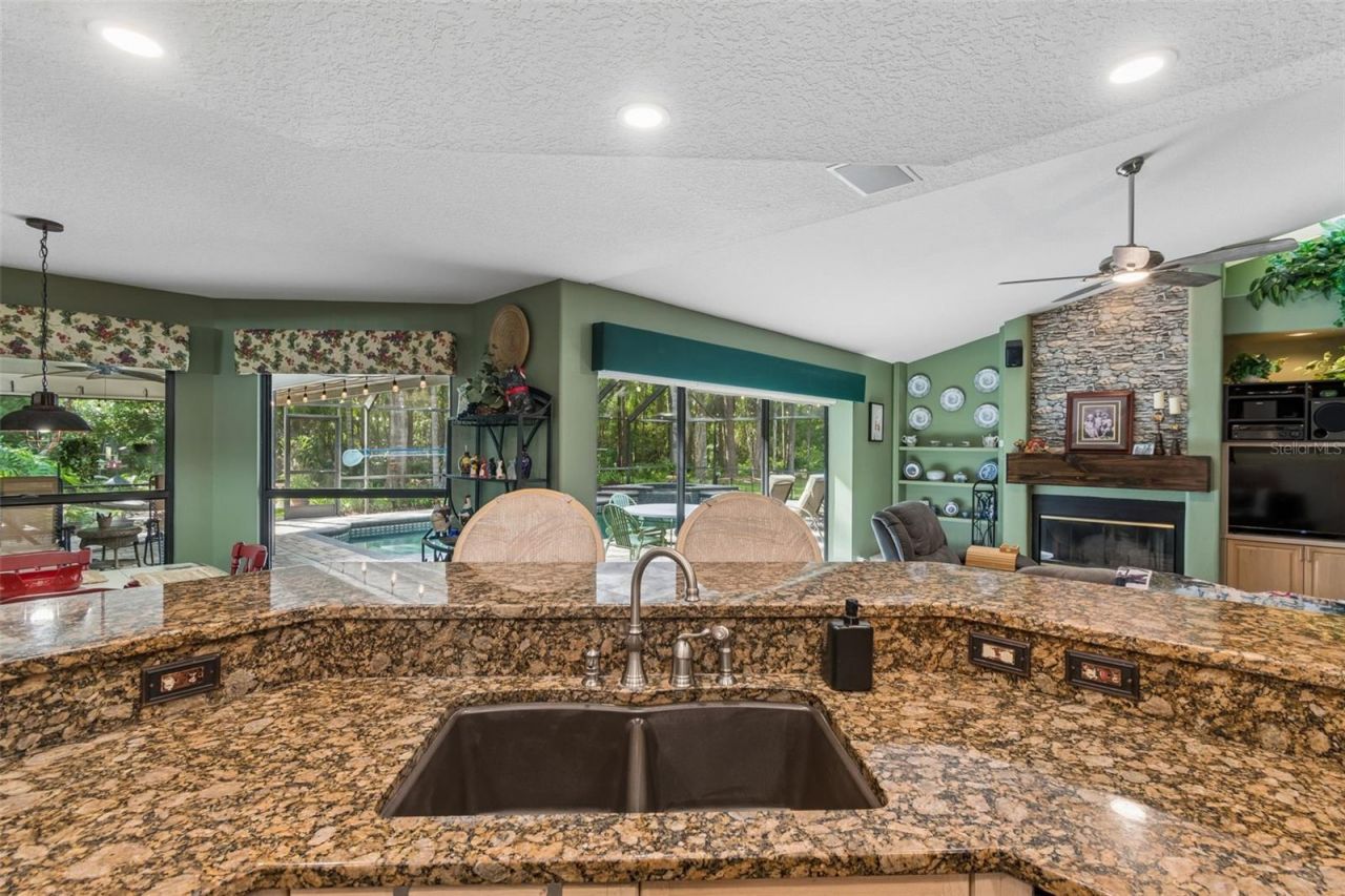 1661 Woodridge Court, Lutz, FL 33559 Photo