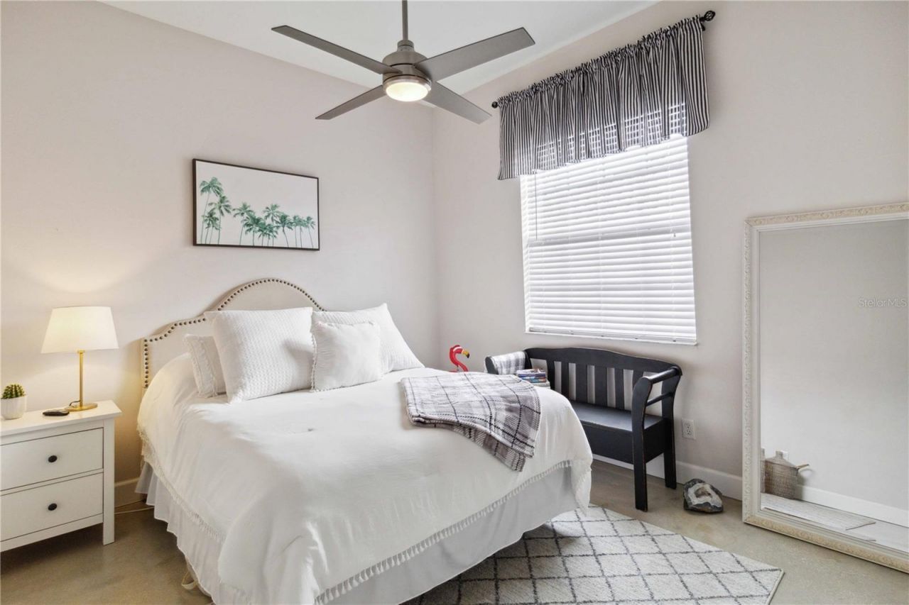 3724 71st Terrace E, Sarasota, FL 34243 Photo