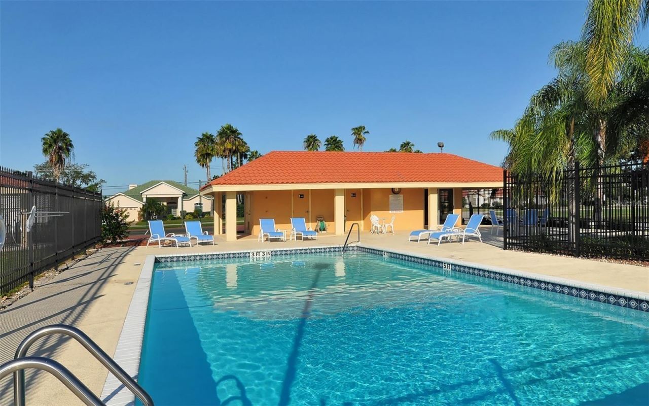 3724 71st Terrace E, Sarasota, FL 34243 Photo