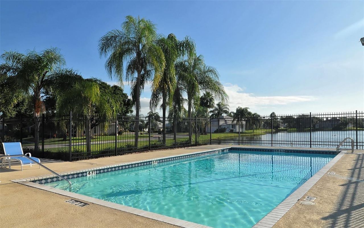 3724 71st Terrace E, Sarasota, FL 34243 Photo